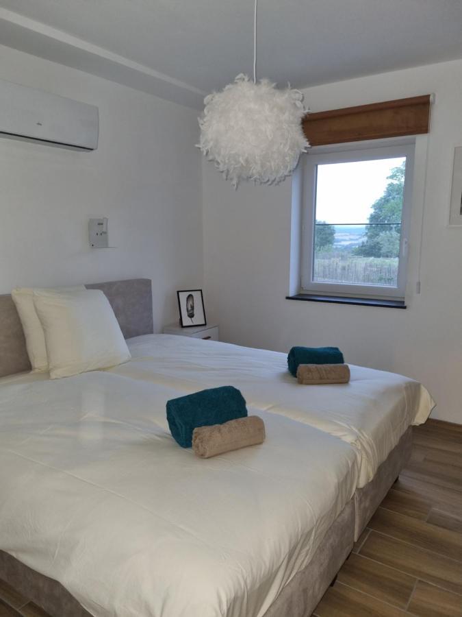 Cerf, Ouvre-Moi B&B Rochefort Kültér fotó