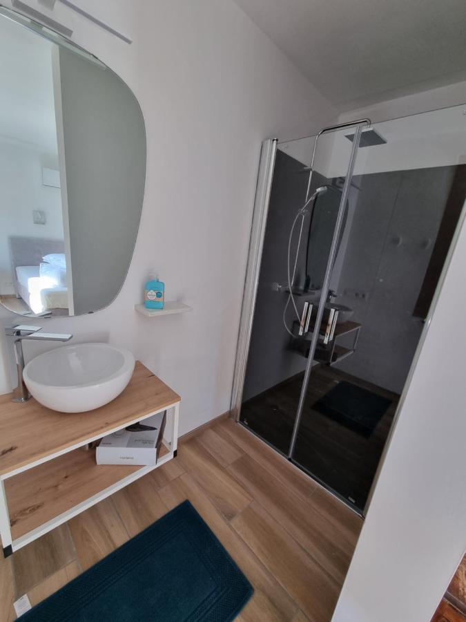 Cerf, Ouvre-Moi B&B Rochefort Kültér fotó
