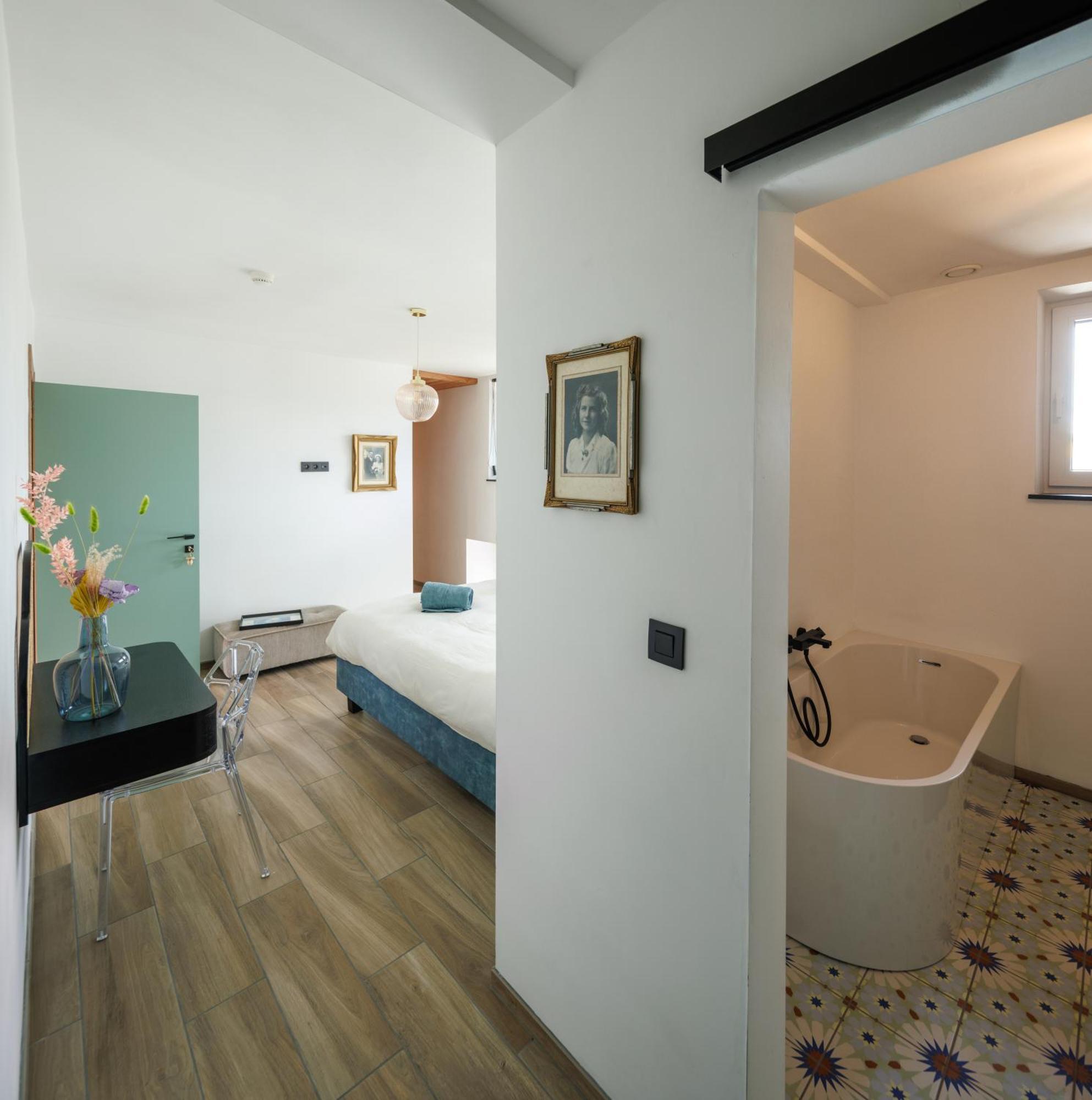 Cerf, Ouvre-Moi B&B Rochefort Kültér fotó